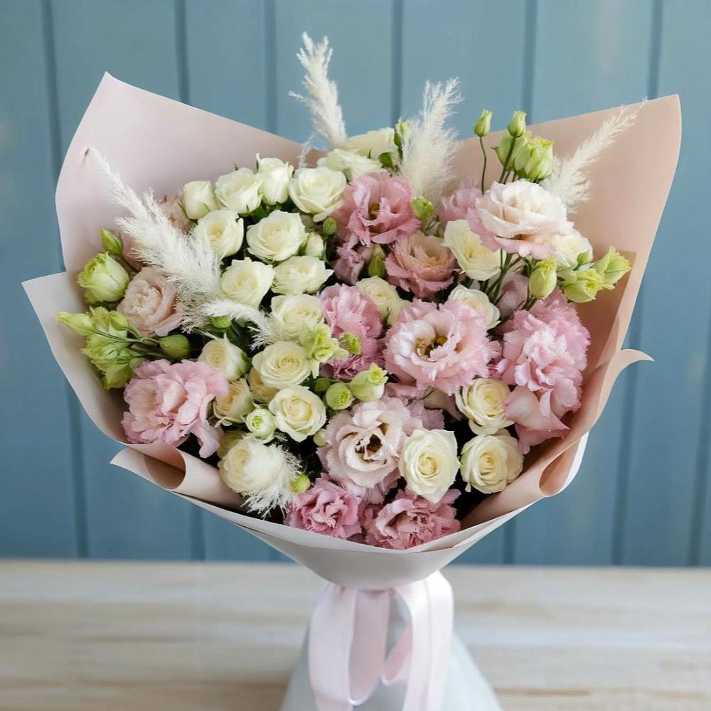 Букет цветов из: Альстромерии и Розы в Исток