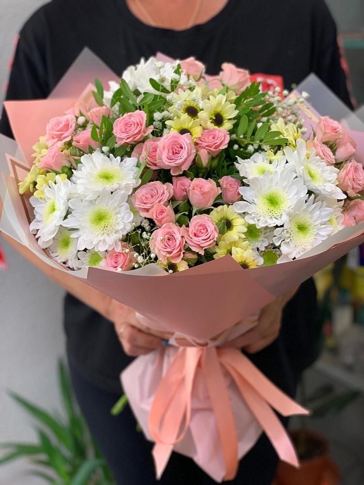 Букет цветов из: Розы и Хризантемы в Исток