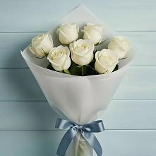 Букет 7 Белых роз Эдлесс Лав в Исток