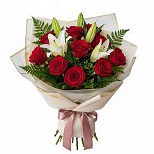 Букет цветов из:  Лилии и Розы в Исток