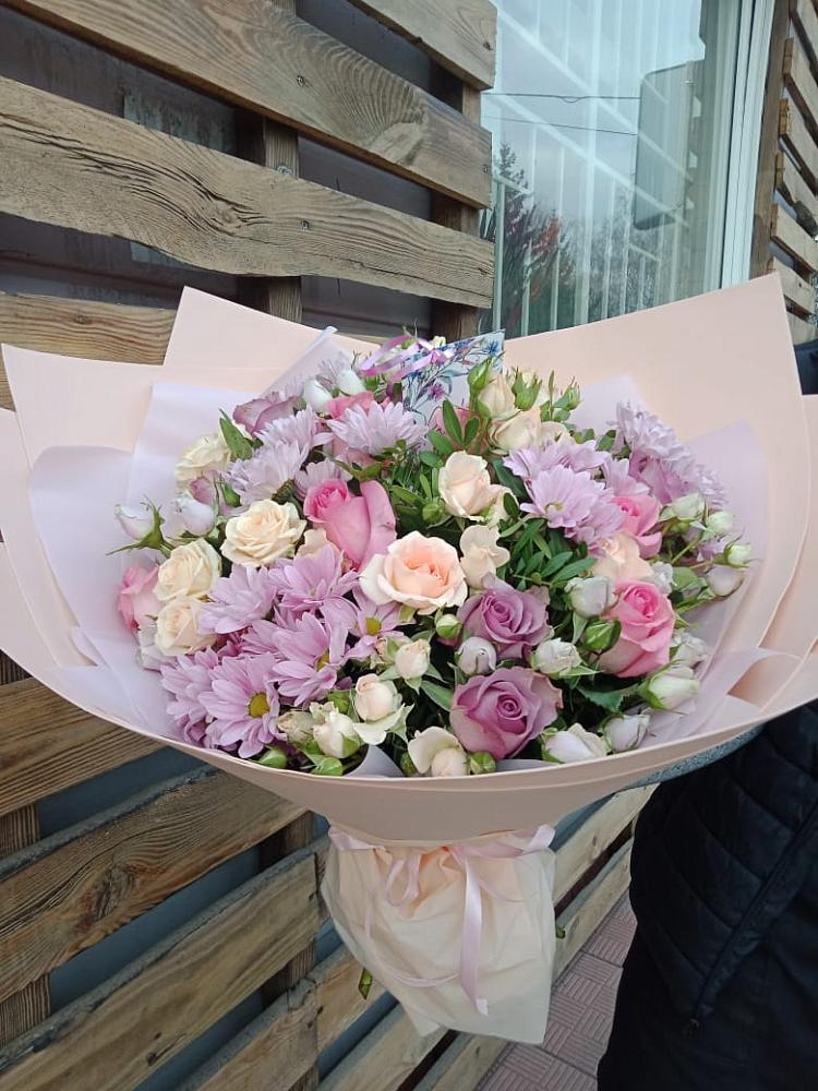 Букет цветов из: Розы и Хризантемы в Исток