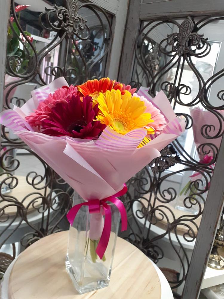 Букет цветов из: Герберы в Исток