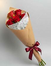 Букет цветов из:  Розы в Исток