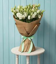 Букет цветов из:  Лизиантусы в Исток