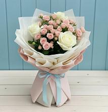 Букет цветов из:  Розы в Исток