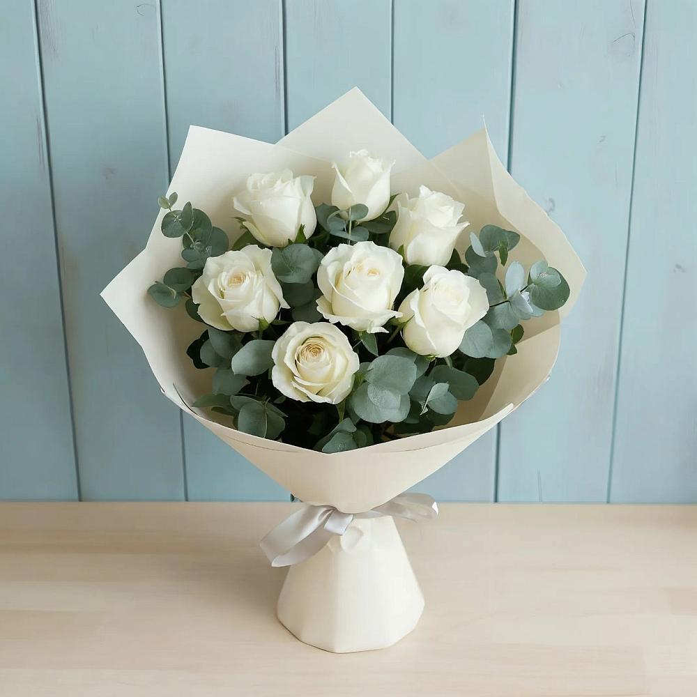 Букет Белые розы в Эвкалипте в Исток