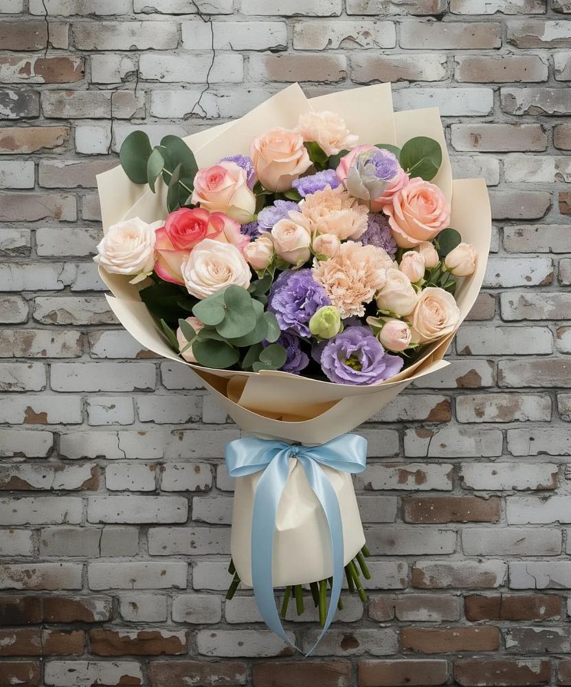 Букет цветов из: Розы, Лизиантусы и Гвоздики в Исток