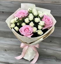 Букет цветов из:  Розы в Исток