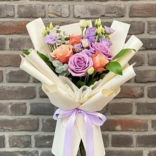 Букет цветов из:  Лизиантусы и Розы #REPLACE_PRED# Исток