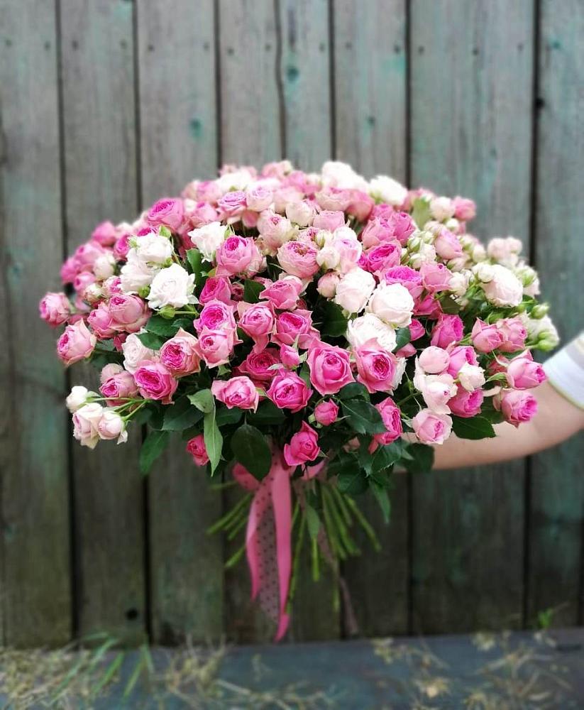 Букет Розовые кустовые розы Натали и Лав Лидия в Исток