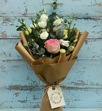 Букет цветов из:  Розы и Лизиантусы #REPLACE_PRED# Исток